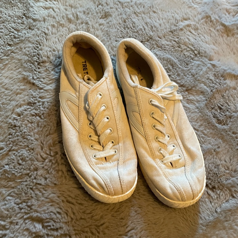 tretorn nylite canvas sneakers-white